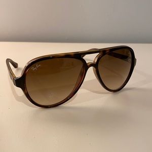 Ray-Ban CATS 5000 Sunglasses